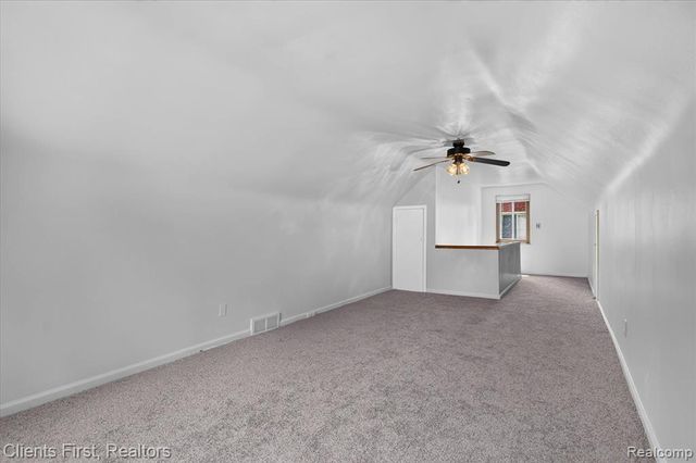 17606 Avon Avenue, Detroit, MI 48219