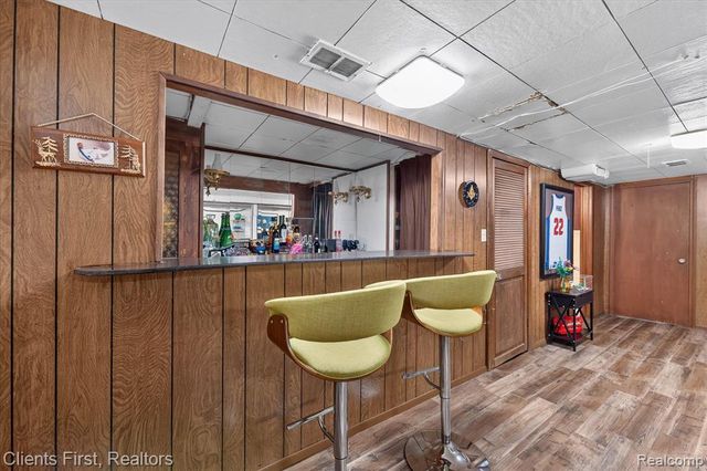 17606 Avon Avenue, Detroit, MI 48219