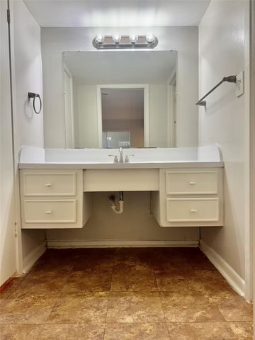 2006 Sul Ross Street 8, Houston, TX 77098