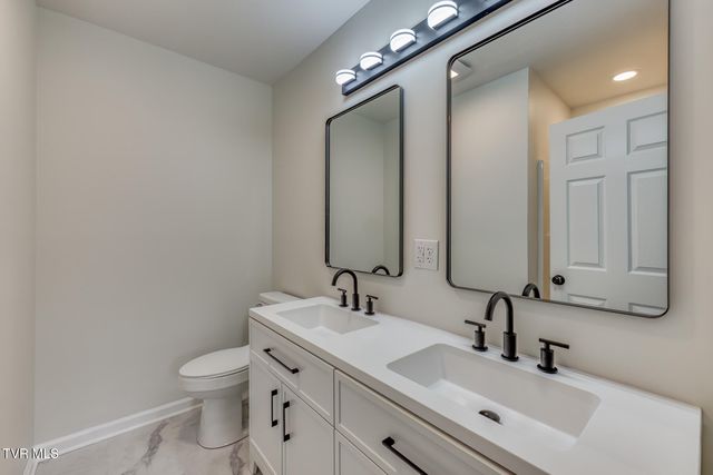 2230 Dave Buck Road, Johnson City, TN 37601