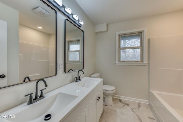 2230 Dave Buck Road, Johnson City, TN 37601