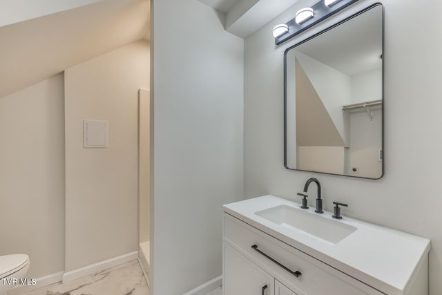 2230 Dave Buck Road, Johnson City, TN 37601