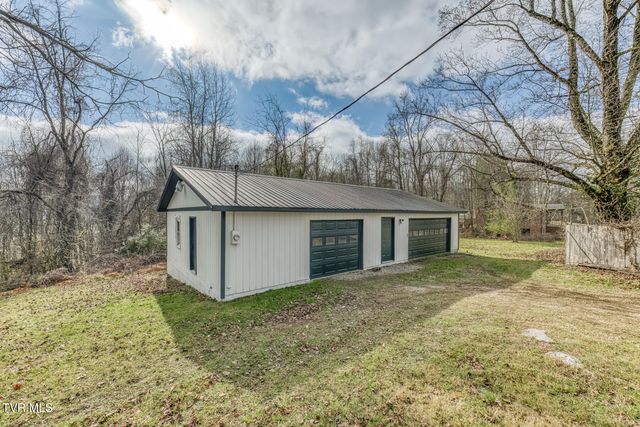 2230 Dave Buck Road, Johnson City, TN 37601