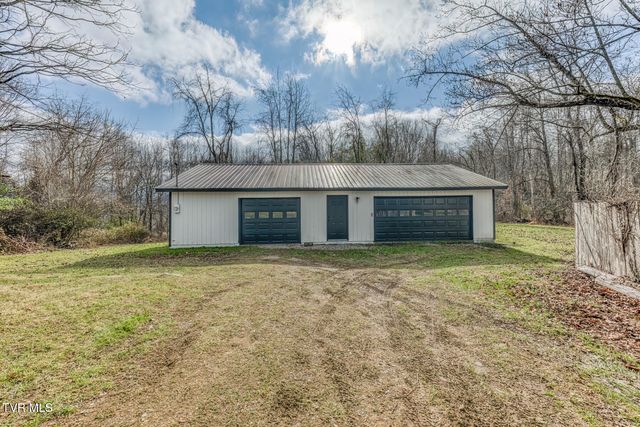 2230 Dave Buck Road, Johnson City, TN 37601