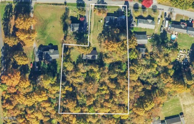 2230 Dave Buck Road, Johnson City, TN 37601