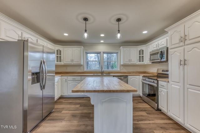 2230 Dave Buck Road, Johnson City, TN 37601