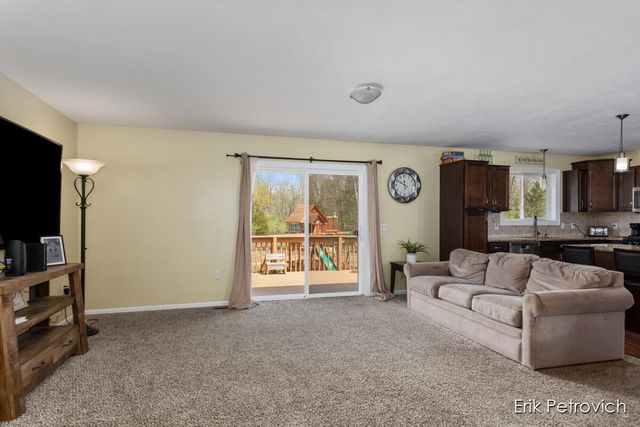 581 Cumings Court Nw, Sparta Twp, MI 49345