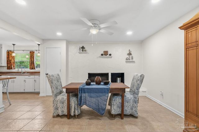 6617 Ravine St, Milton, FL 32570