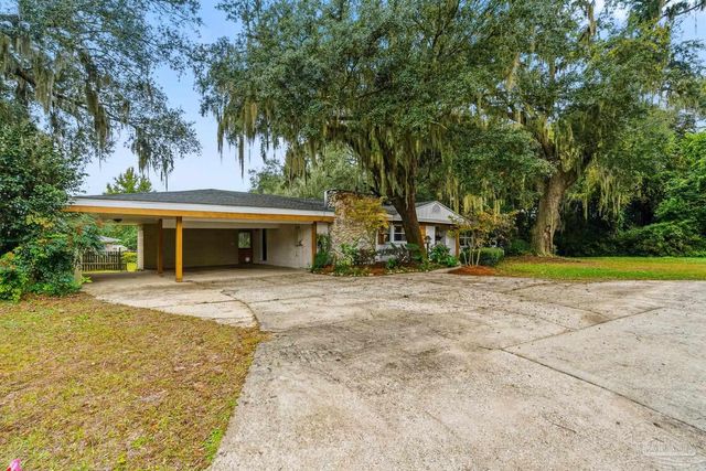 6617 Ravine St, Milton, FL 32570