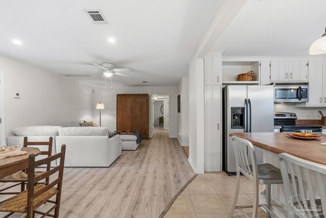 6617 Ravine St, Milton, FL 32570