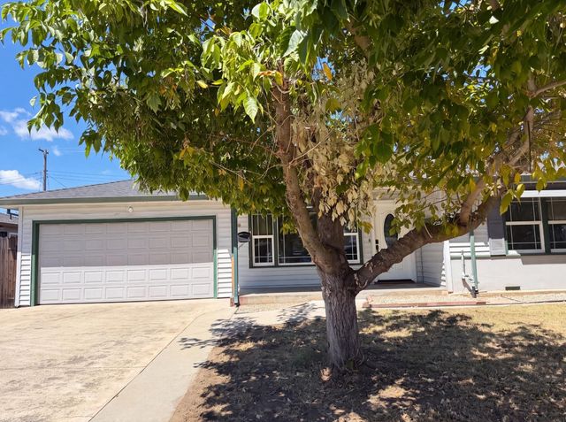 719 N Crescent Ave, Lodi, CA 95240
