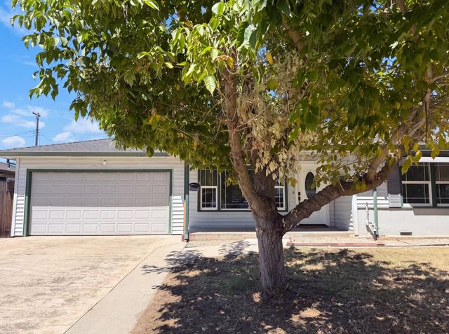 719 N Crescent Ave, Lodi, CA 95240
