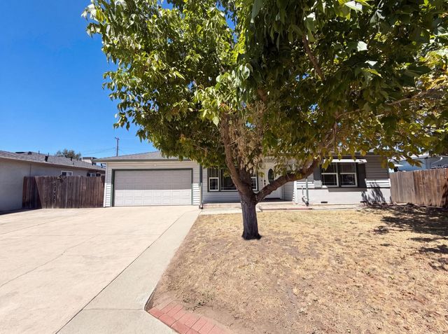 719 N Crescent Ave, Lodi, CA 95240