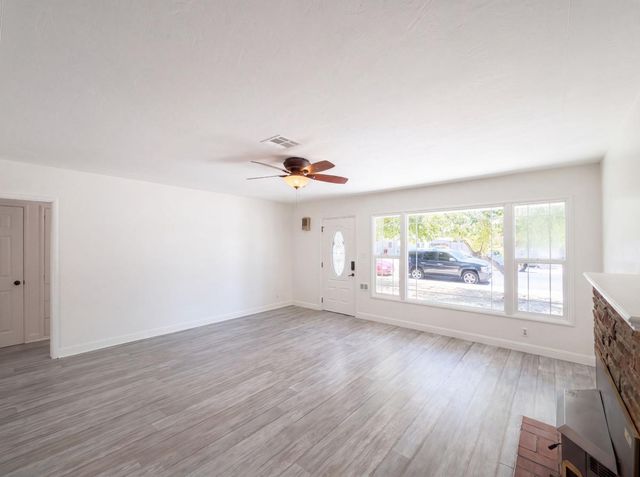 719 N Crescent Ave, Lodi, CA 95240