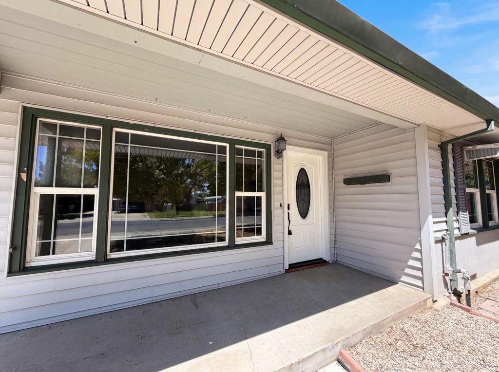 719 N Crescent Ave, Lodi, CA 95240