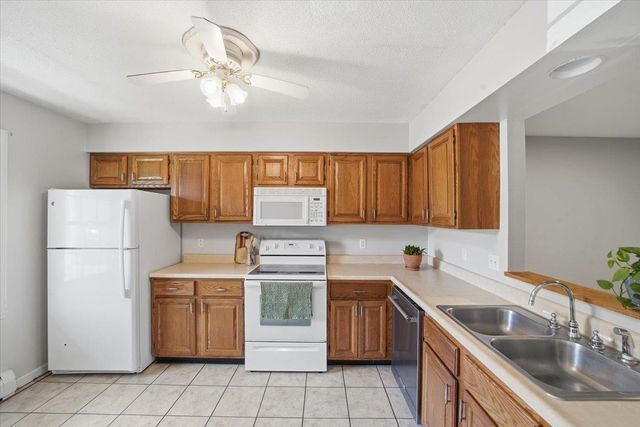60 Brickyard Rd Unit 5, Essex Junction, VT 05452