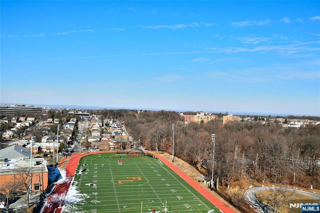 2200 N Central Road 15E, Fort Lee, NJ 07024