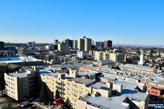 2200 N Central Road 15E, Fort Lee, NJ 07024