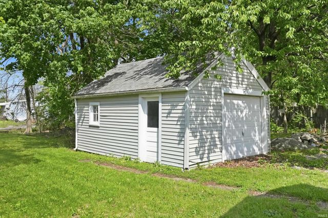 6904 Elzey Street, Fort Wayne, IN 46809