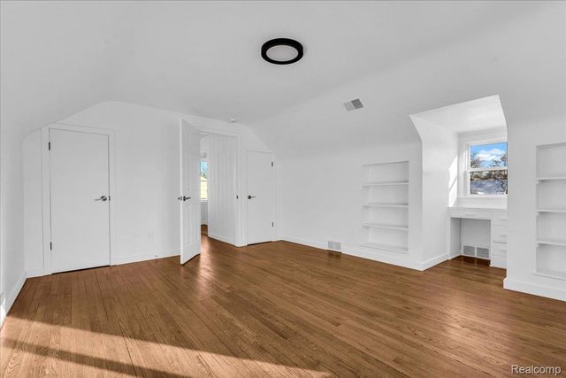 18985 Rosemont Avenue, Detroit, MI 48219