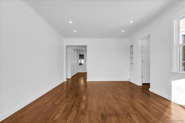 18985 Rosemont Avenue, Detroit, MI 48219