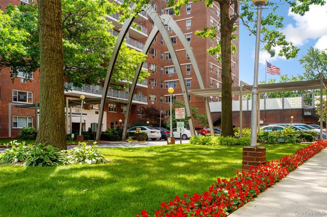 52-30 39th Drive 7G, Woodside, NY 11377