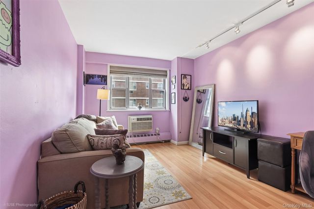 52-30 39th Drive 7G, Woodside, NY 11377