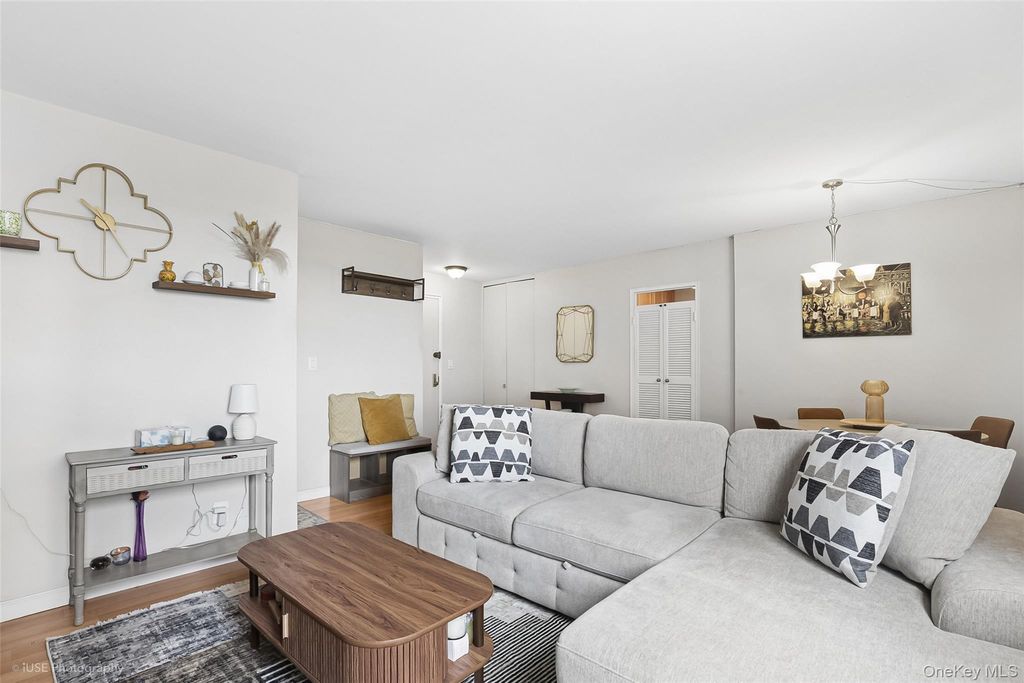 52-30 39th Drive 7G, Woodside, NY 11377 — exterior