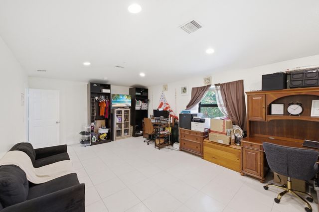 11823 N 67th Pl Place N, The Acreage, FL 33412