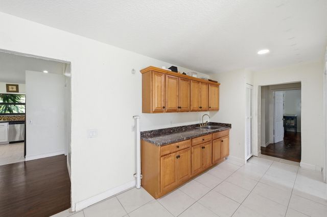 11823 N 67th Pl Place N, The Acreage, FL 33412