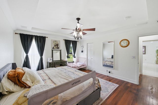 11823 N 67th Pl Place N, The Acreage, FL 33412