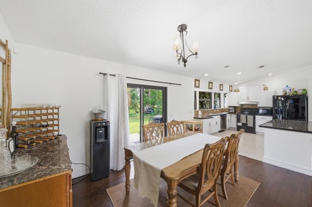 11823 N 67th Pl Place N, The Acreage, FL 33412