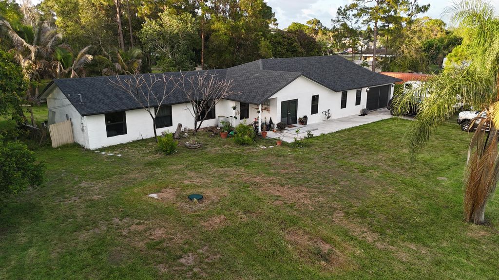 11823 N 67th Pl Place N, The Acreage, FL 33412