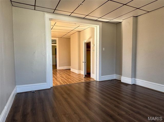 315 N 4th St, Belleville, IL 62220