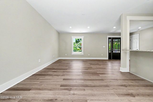 5314 Autumn Drive, Wilmington, NC 28409