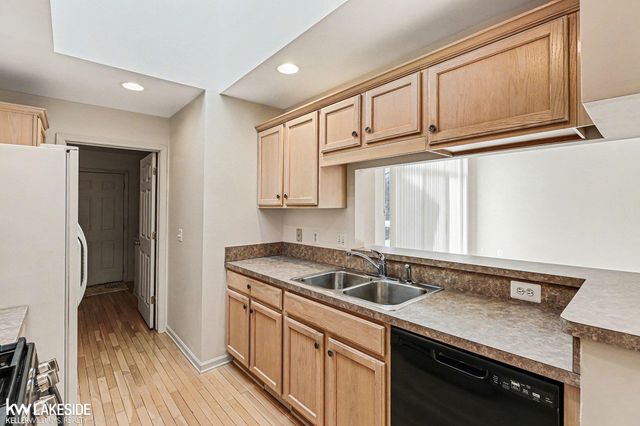 59438 Holly Court 62, Washington, MI 48094