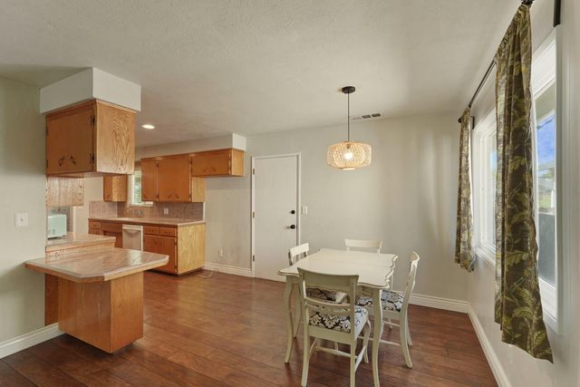 512 Sturla St, Lodi, CA 95240