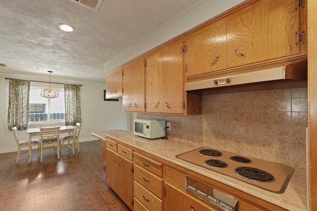 512 Sturla St, Lodi, CA 95240