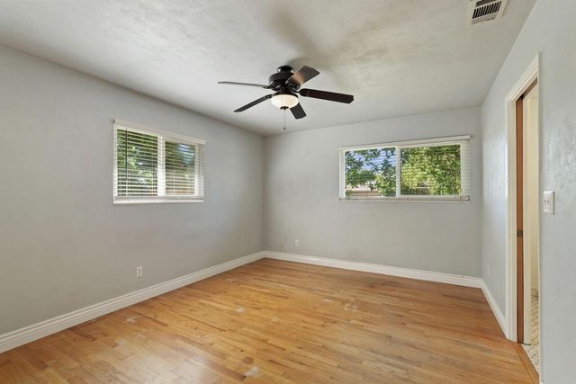 512 Sturla St, Lodi, CA 95240