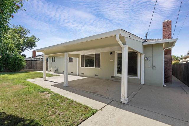 512 Sturla St, Lodi, CA 95240