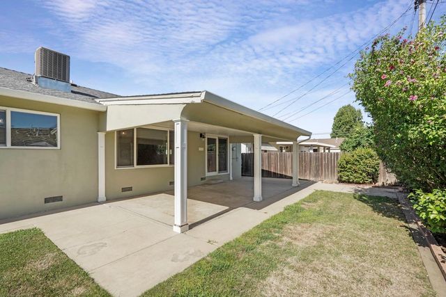 512 Sturla St, Lodi, CA 95240