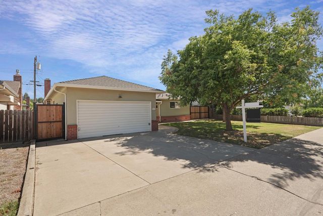 512 Sturla St, Lodi, CA 95240
