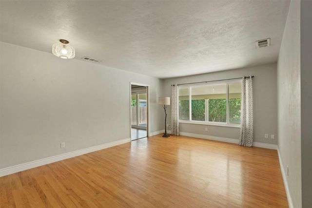 512 Sturla St, Lodi, CA 95240