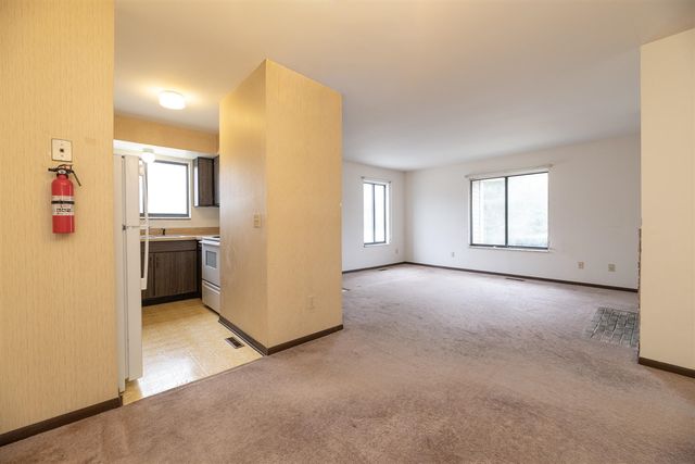 3320 Scots Pine Way 4, Portage, MI 49024