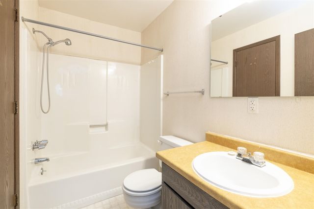 3320 Scots Pine Way 4, Portage, MI 49024