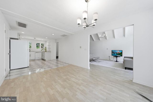 8315 ROCKY SPRINGS RD, Frederick, MD 21702