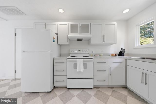 8315 ROCKY SPRINGS RD, Frederick, MD 21702