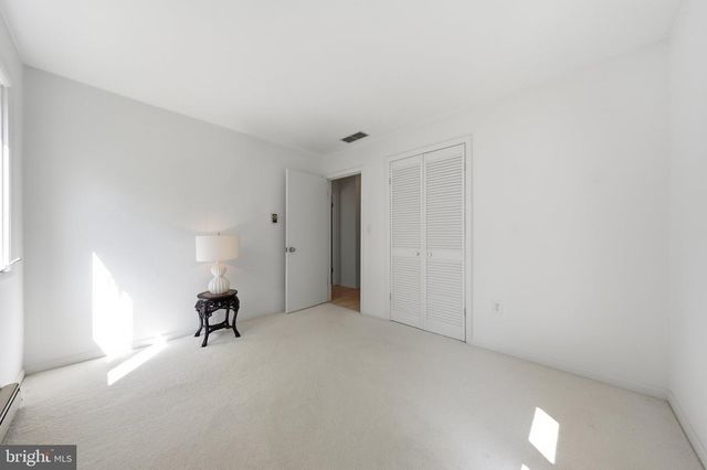 8315 ROCKY SPRINGS RD, Frederick, MD 21702