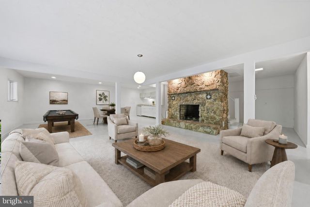 8315 ROCKY SPRINGS RD, Frederick, MD 21702
