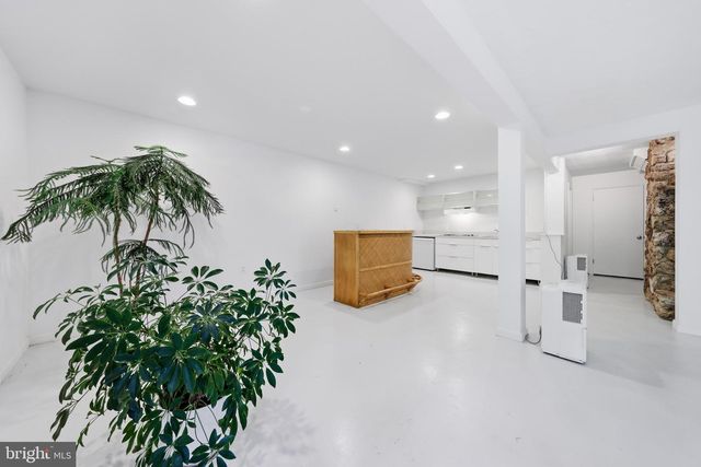 8315 ROCKY SPRINGS RD, Frederick, MD 21702